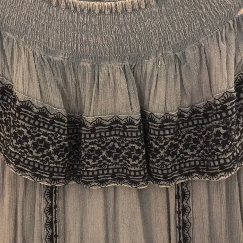 Dress - Picture 2 of 7
